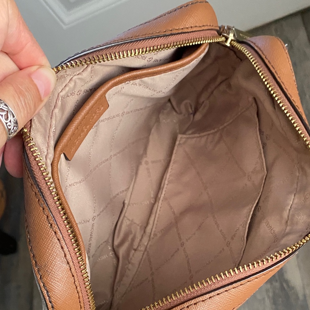 Michael Kors Tan and Cream Logo Crossbody Bag - Picture 11 of 16